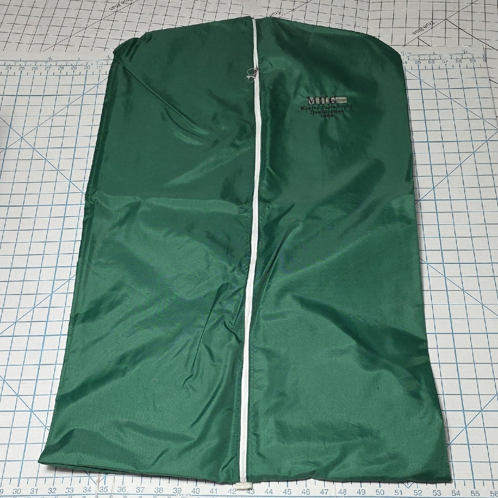 Vinyl Zippered Garment Cover Bag |‎ Green, 36" MUG 1998